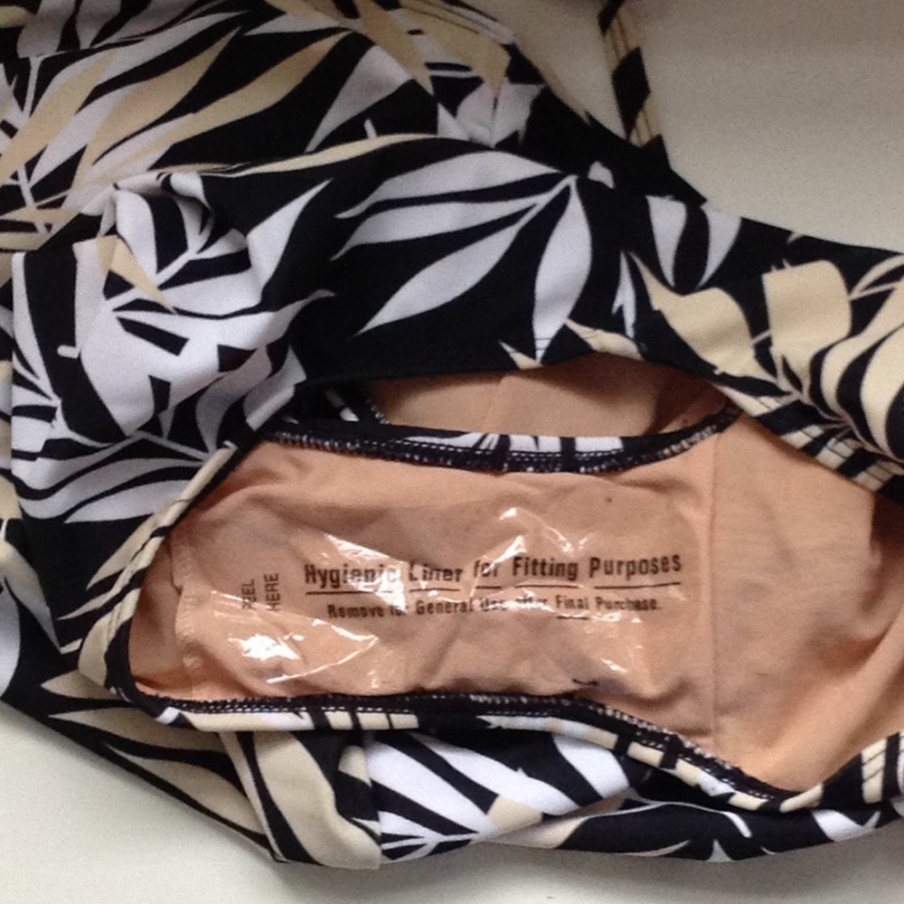 NWT One piece with matching cover all shirt. - Picture 8 of 8